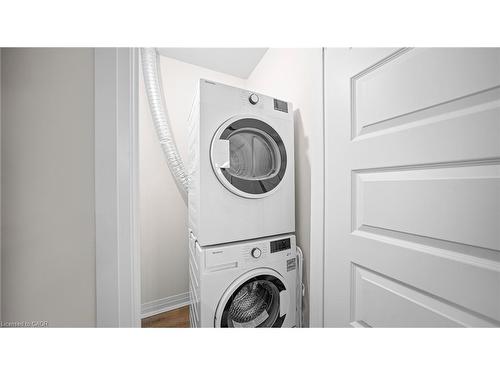 304-610 Farmstead Drive, Milton, ON - Indoor Photo Showing Laundry Room