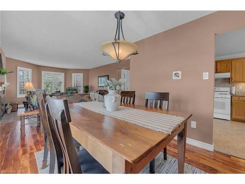 35 Highland Boulevard, Caledonia, ON - Indoor Photo Showing Dining Room
