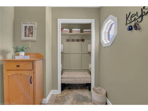 35 Highland Boulevard, Caledonia, ON - Indoor Photo Showing Other Room