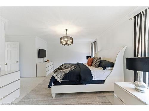 198 Springvalley Crescent, Hamilton, ON - Indoor Photo Showing Bedroom