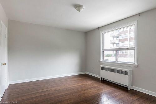 404-118 St. Joseph'S Drive, Hamilton, ON - Indoor Photo Showing Other Room