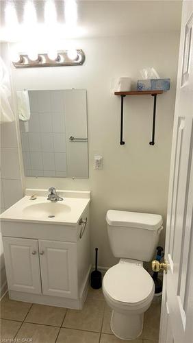 8-81 Dundas Street, Hamilton, ON - Indoor Photo Showing Bathroom