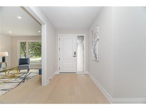 2392 Arnold Crescent, Burlington, ON - Indoor Photo Showing Other Room
