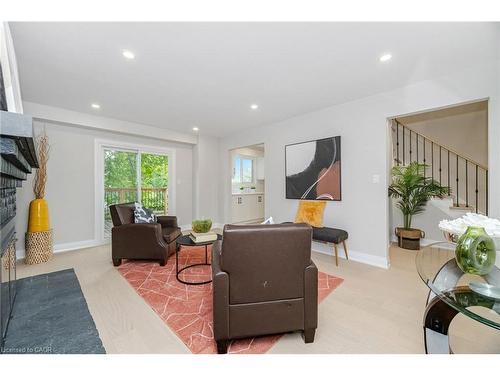 2392 Arnold Crescent, Burlington, ON - Indoor