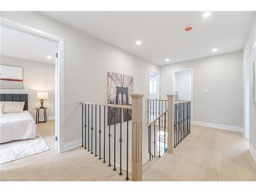 2392 Arnold Crescent, Burlington, ON - Indoor Photo Showing Other Room