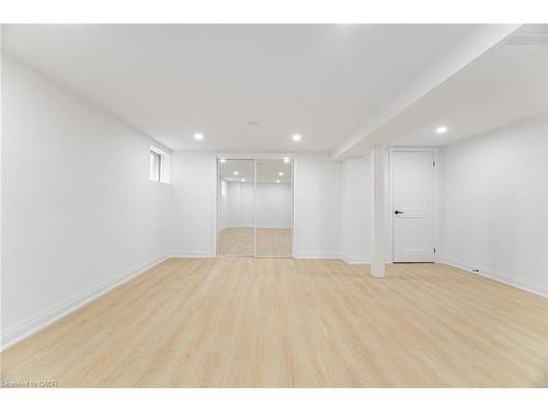 2392 Arnold Crescent, Burlington, ON - Indoor