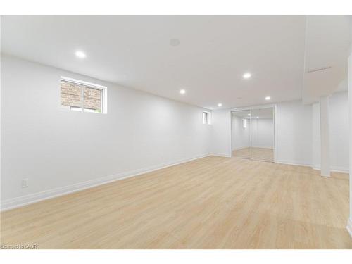 2392 Arnold Crescent, Burlington, ON - Indoor