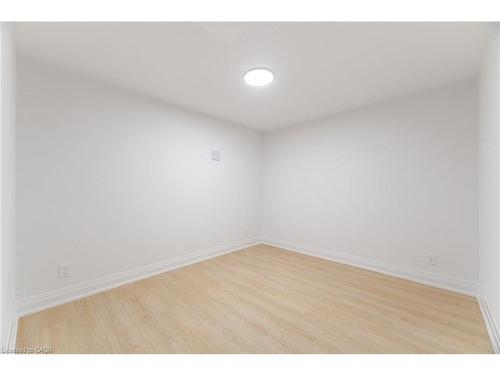 2392 Arnold Crescent, Burlington, ON - Indoor Photo Showing Other Room