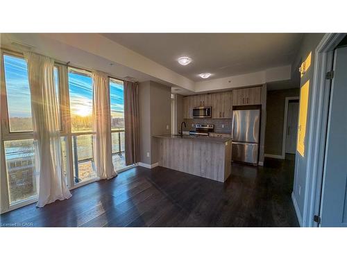 605-108 Garment Street, Kitchener, ON - Indoor Photo Showing Kitchen