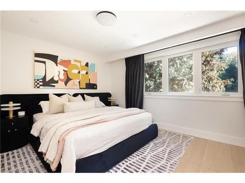 3495 Riverspray Crescent, Mississauga, ON - Indoor Photo Showing Bedroom