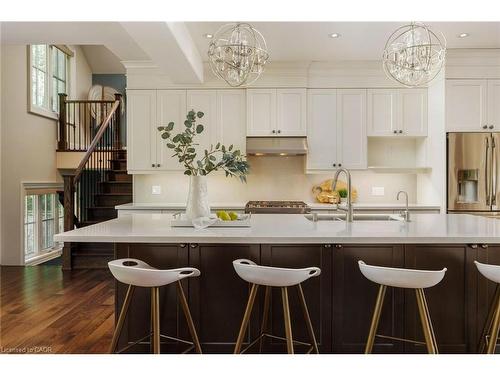 2448 Bridge Road, Oakville, ON - Indoor Photo Showing Kitchen With Upgraded Kitchen