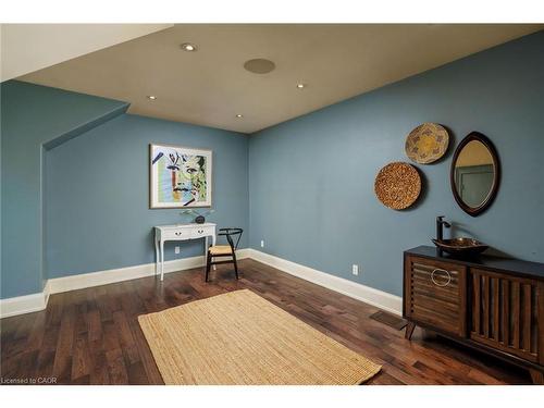 2448 Bridge Road, Oakville, ON - Indoor