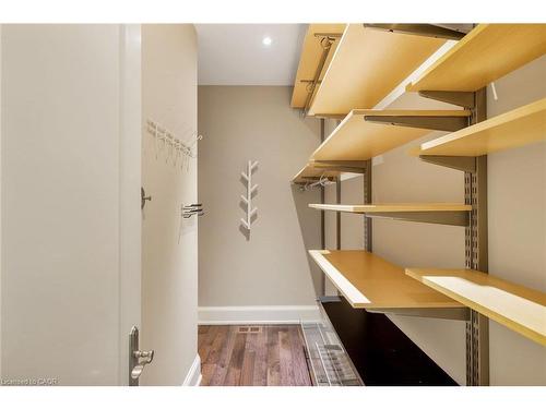 2448 Bridge Road, Oakville, ON - Indoor