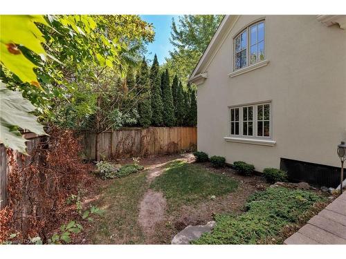 2448 Bridge Road, Oakville, ON - Outdoor