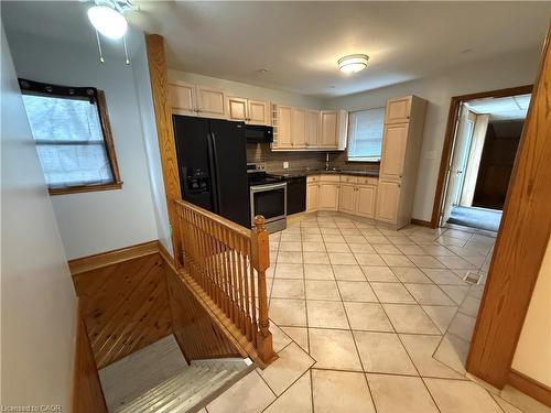 862 West 5Th Street, Hamilton, ON - Indoor Photo Showing Kitchen