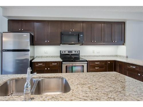 43 Woolwich Street, Kitchener, ON - Indoor Photo Showing Kitchen With Double Sink With Upgraded Kitchen