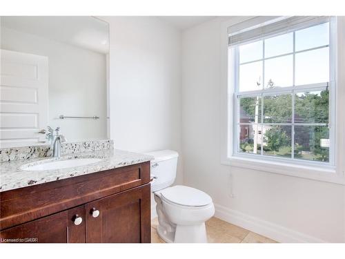 43 Woolwich Street, Kitchener, ON - Indoor Photo Showing Bathroom