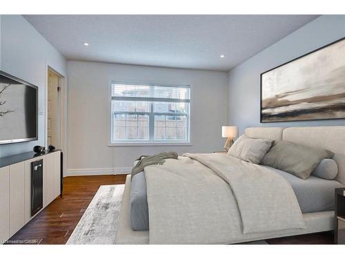 43 Woolwich Street, Kitchener, ON - Indoor Photo Showing Bedroom