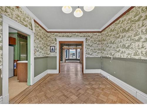 91 Spadina Avenue, Hamilton, ON - Indoor Photo Showing Other Room