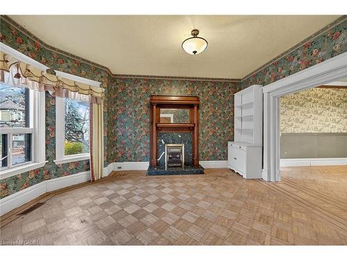 91 Spadina Avenue, Hamilton, ON - Indoor With Fireplace