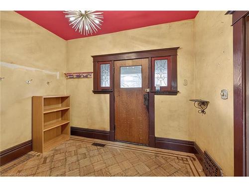 91 Spadina Avenue, Hamilton, ON - Indoor Photo Showing Other Room