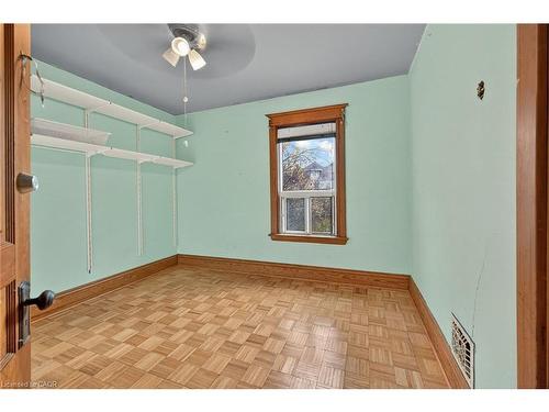 91 Spadina Avenue, Hamilton, ON - Indoor Photo Showing Other Room