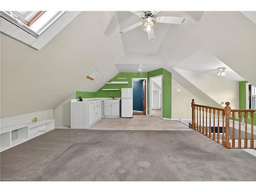 91 Spadina Avenue, Hamilton, ON - Indoor Photo Showing Other Room