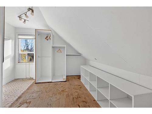 91 Spadina Avenue, Hamilton, ON - Indoor Photo Showing Other Room