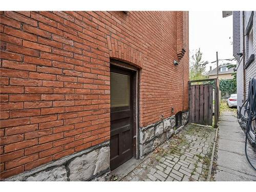 91 Spadina Avenue, Hamilton, ON - Outdoor With Exterior