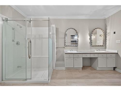 5089 Forest Hill Drive, Mississauga, ON - Indoor Photo Showing Bathroom