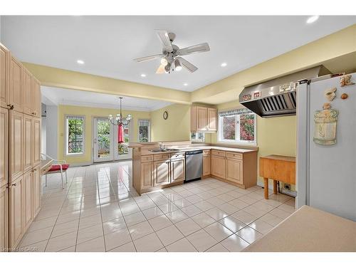 5089 Forest Hill Drive, Mississauga, ON - Indoor Photo Showing Other Room