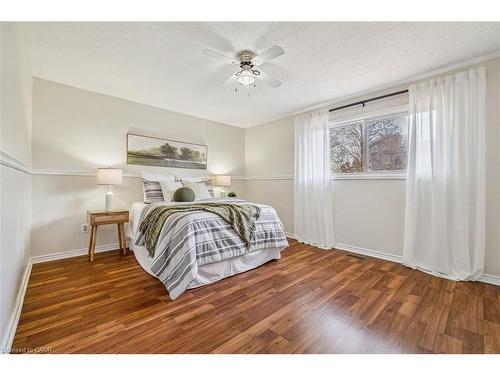 17-1455 Garth Street, Hamilton, ON - Indoor Photo Showing Bedroom
