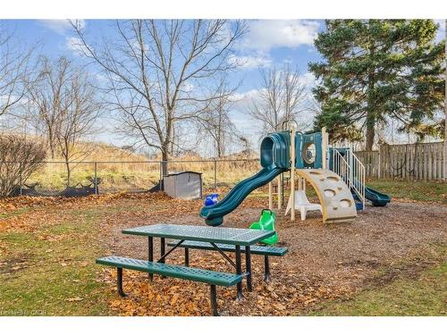 17-1455 Garth Street, Hamilton, ON - Outdoor