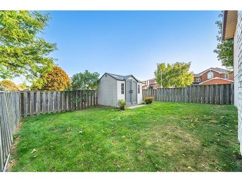 225 Golfwood Drive, Hamilton, ON - Outdoor