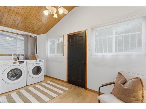 70 Rosemont Avenue, Hamilton, ON - Indoor Photo Showing Laundry Room