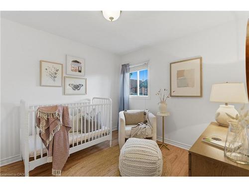 70 Rosemont Avenue, Hamilton, ON - Indoor Photo Showing Bedroom