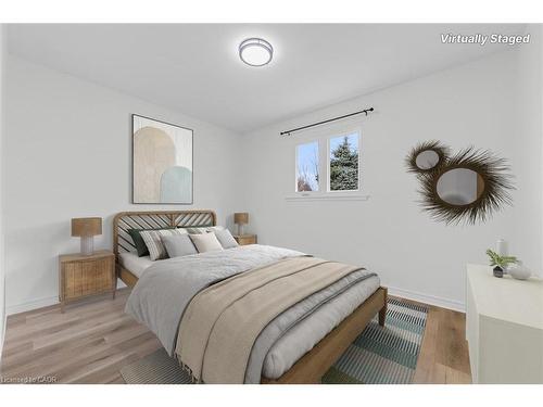 3096 Palmer Drive, Burlington, ON - Indoor Photo Showing Bedroom