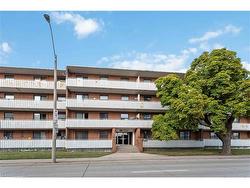 208-269 Parkdale Avenue N Hamilton, ON L8H 5X6