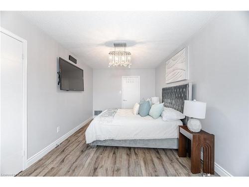 34 Chipmunk Crescent, Brampton, ON - Indoor Photo Showing Bedroom