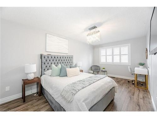 34 Chipmunk Crescent, Brampton, ON - Indoor Photo Showing Bedroom