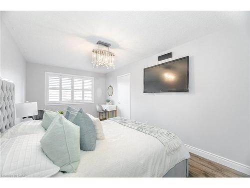 34 Chipmunk Crescent, Brampton, ON - Indoor Photo Showing Bedroom