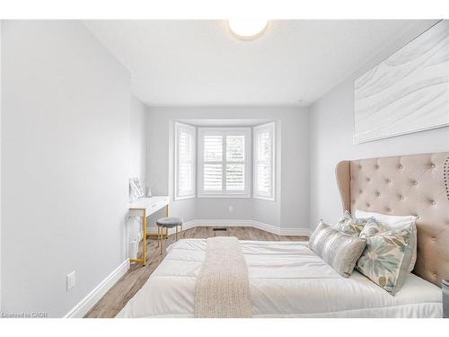 34 Chipmunk Crescent, Brampton, ON - Indoor Photo Showing Bedroom