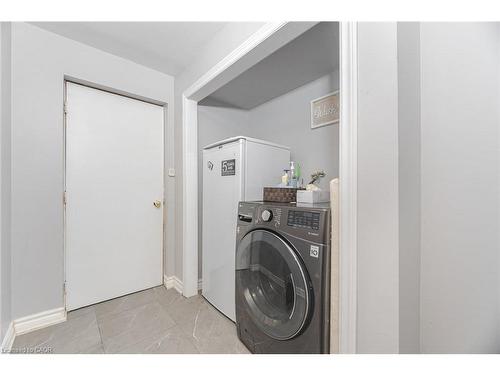 34 Chipmunk Crescent, Brampton, ON - Indoor Photo Showing Laundry Room