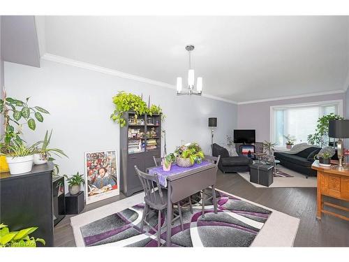 163 Ross Lane, Oakville, ON - Indoor Photo Showing Living Room