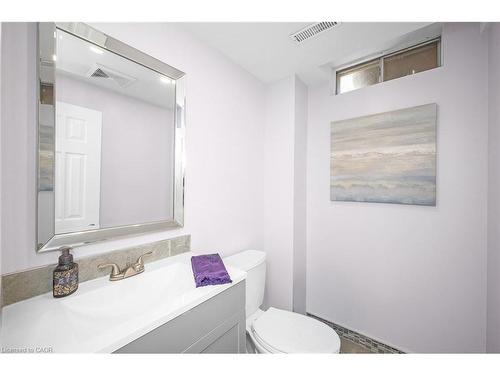 163 Ross Lane, Oakville, ON - Indoor Photo Showing Bathroom