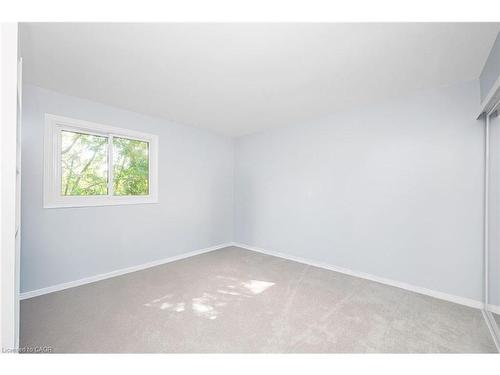 163 Ross Lane, Oakville, ON - Indoor Photo Showing Other Room