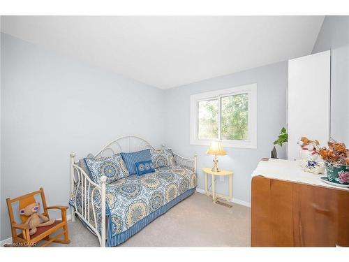 163 Ross Lane, Oakville, ON - Indoor Photo Showing Bedroom