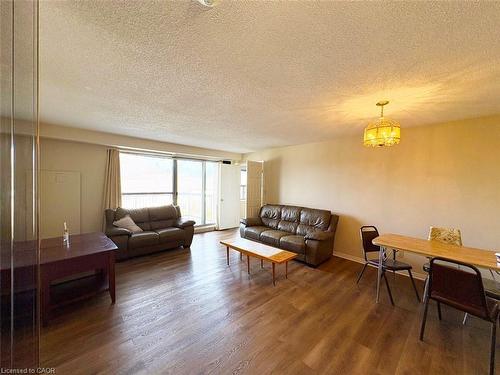 503-300 Keats Way, Waterloo, ON - Indoor Photo Showing Living Room