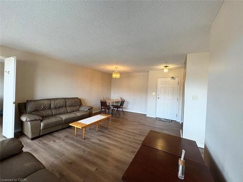 503-300 Keats Way, Waterloo, ON - Indoor Photo Showing Living Room