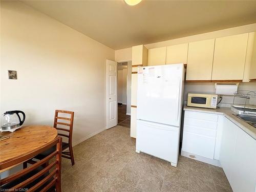 503-300 Keats Way, Waterloo, ON - Indoor Photo Showing Kitchen
